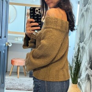 Chunky Free pepper sweater.